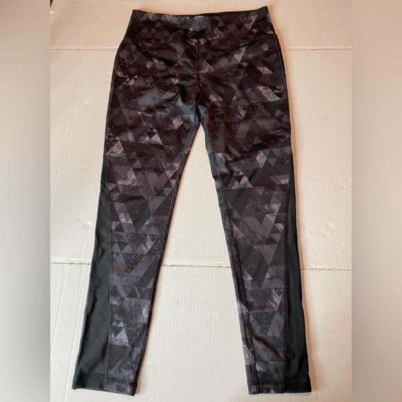 VOGO Athletica Womens Size Large workout Pants Camo Triangle Design - Picture 1 of 6